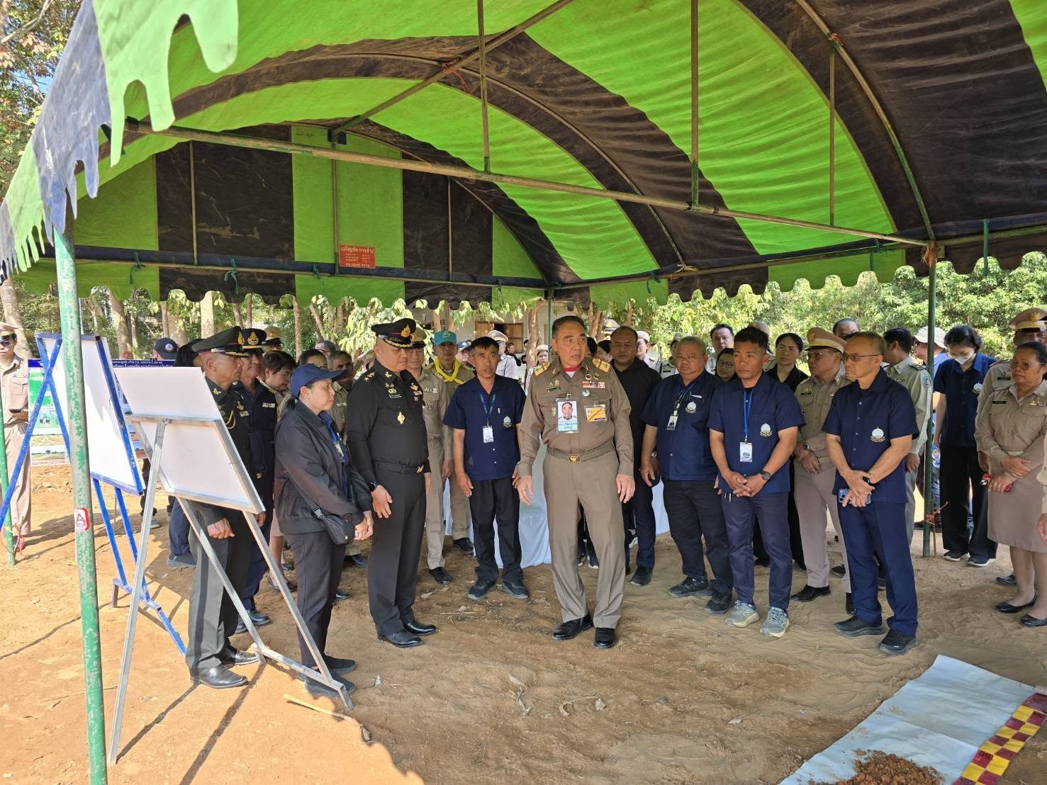 title - วันที่ 14 มกราคม 2569 ส.ป.ก. เข้าร่วมพิธีเปิดสำนักงานฯ พร้อมมอบเอกสารสิทธิ์ การใช้ประโยชน์ที่ดิน (ส.ป.ก.) และประชุมการติดตามการดำเนินงานตามแผนปฏิบัติการพัฒนาพื้นที่สถานีวิจัยการเกษตรและพัฒนาโครงการหลวงโนนดินแดง ณ จังหวัดบุรีรัมย์